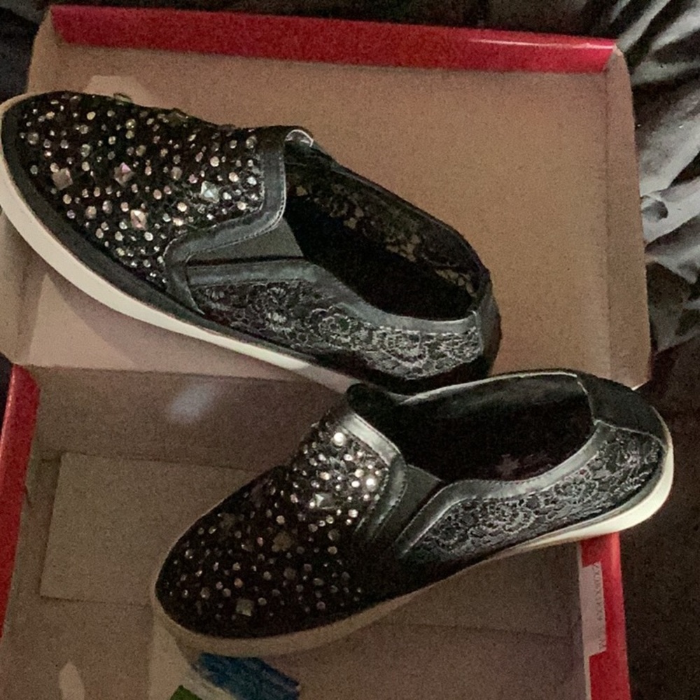 New in box crazy train accents shoes loafers size 8 woman